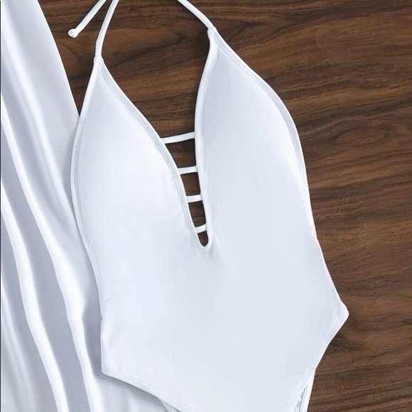 Set One Piece Swimsuit & Beach Skirt Wrap - Picture 3 of 7